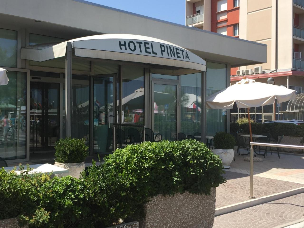 Hotel Pineta Sottomarina Exterior foto